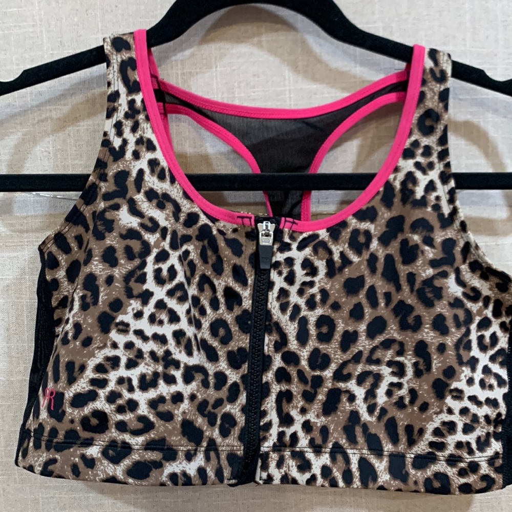 Ruby Ribbon Sports Bra, Chetah print hot pink details, full support size 36